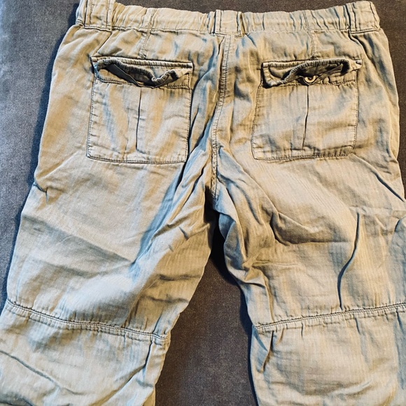 Army Green Taper Capri - Picture 6 of 6